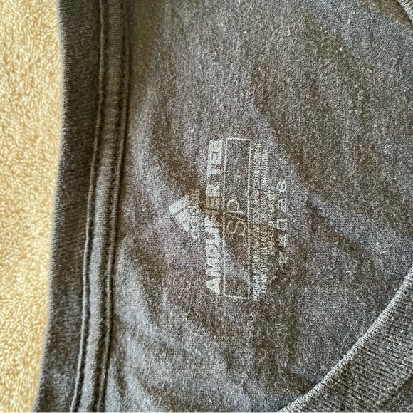 Adidas women’s amplifier tshirt small - Picture 5 of 5